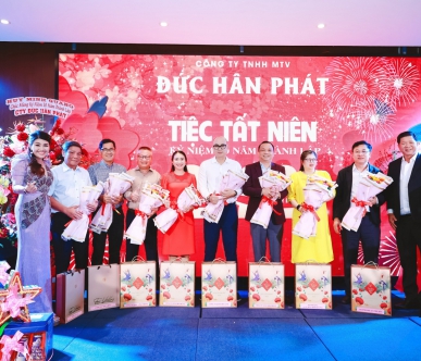 TIỆC TẤT NIÊN CÙNG KỶ NIỆM THÀNH LẬP CÔNG TY ĐỨC HÂN PHÁT