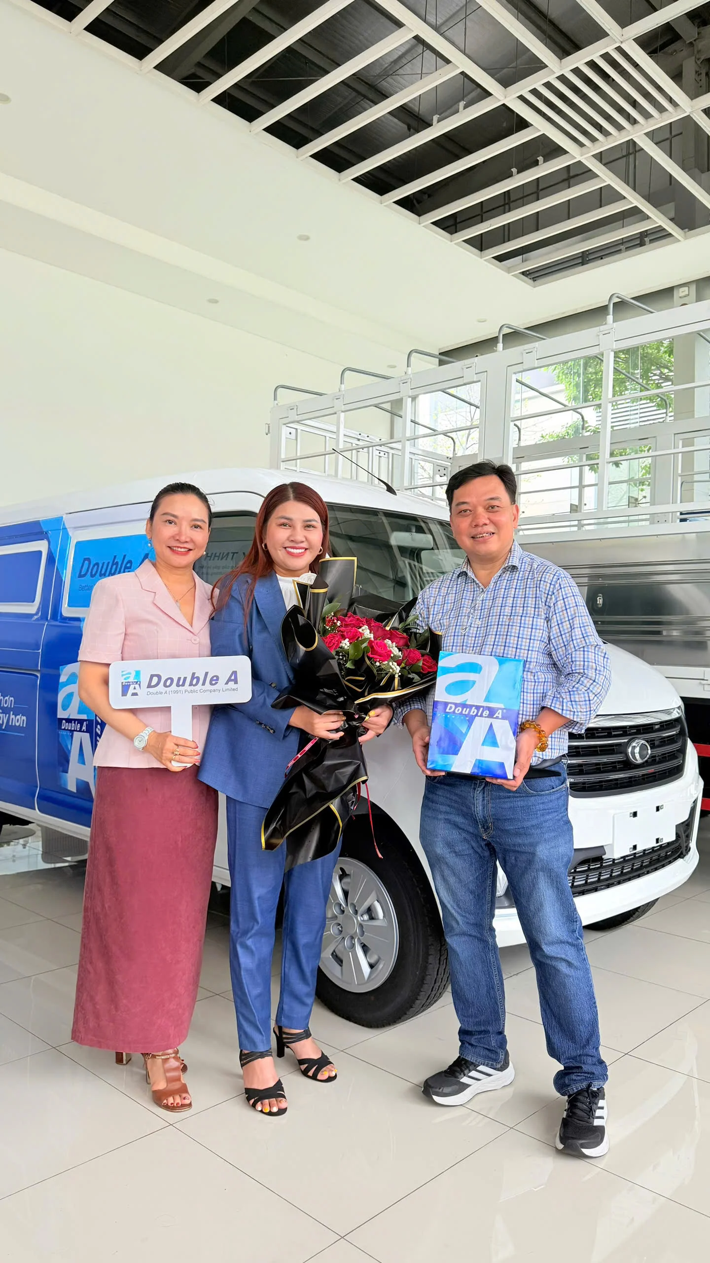 TẬP ĐOÀN GIẤY DOUBLE THƯỞNG XE TẢI CHO CTY
